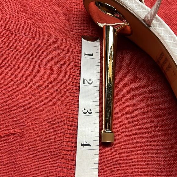 Fashion Nova Living Lavishly Heeled Sandals Sz 7 NIB White/Gold - Picture 7 of 9